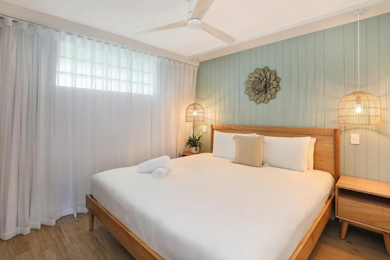 Grand Palais Boolarong Beachside Apartments Alexandra Headland Australia