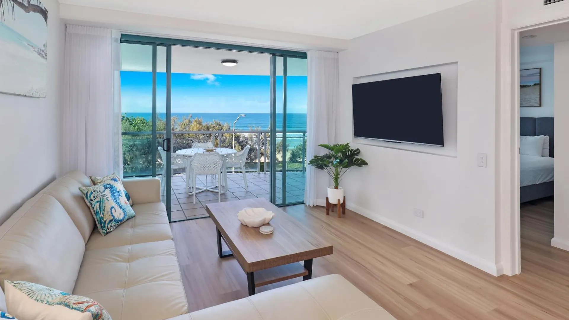 Grand Palais Boolarong Beachside Apartments Alexandra Headland 4*,  Australia