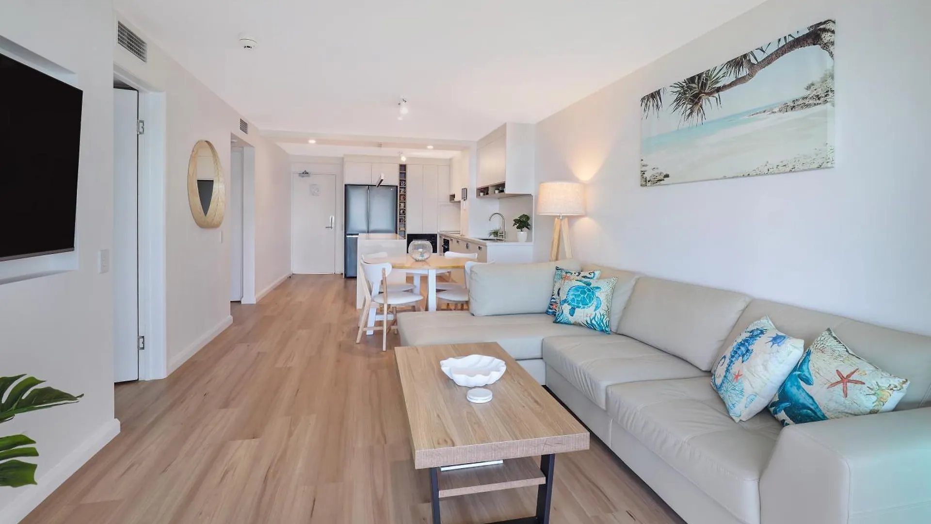 Resort Grand Palais Boolarong Beachside Apartments Alexandra Headland