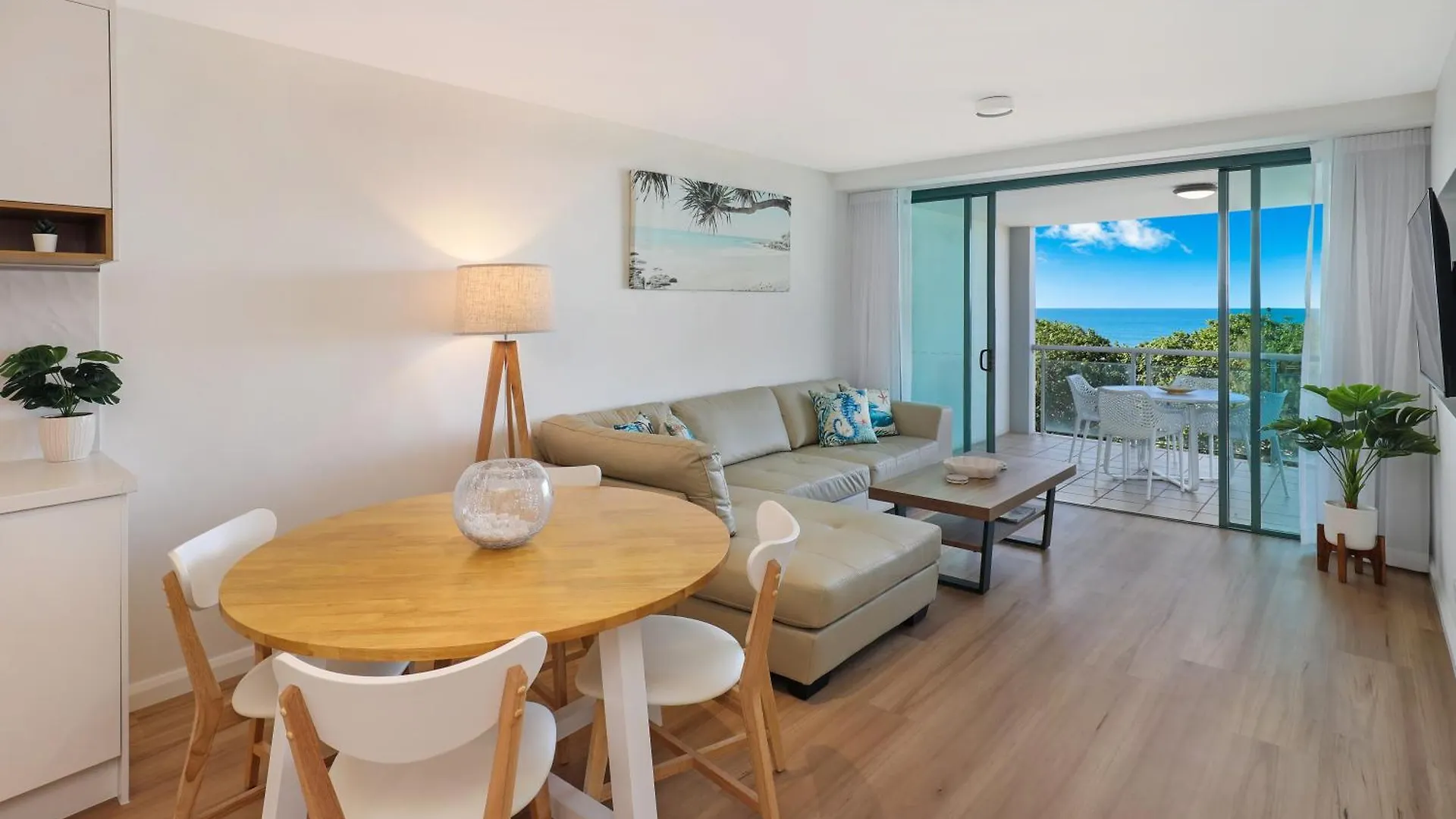 Grand Palais Boolarong Beachside Apartments Alexandra Headland Australia