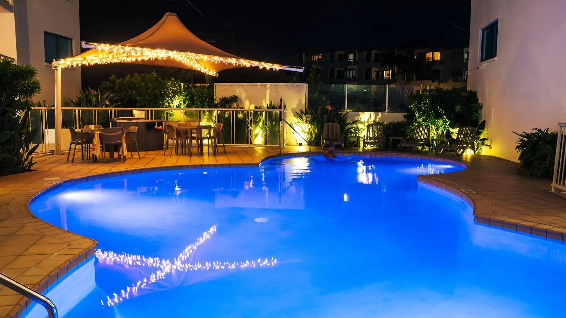 Resort Grand Palais Boolarong Beachside Apartments Alexandra Headland