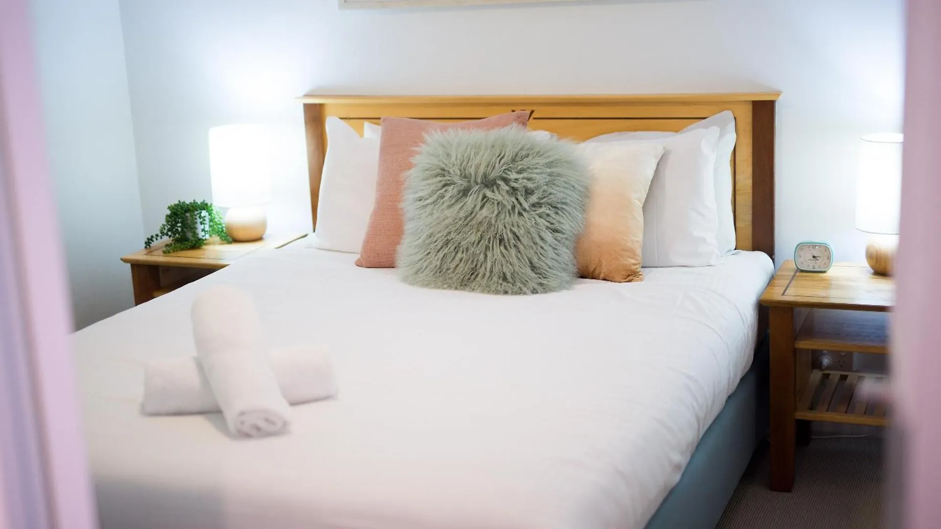 **** Resort Grand Palais Boolarong Beachside Apartments Alexandra Headland Australia