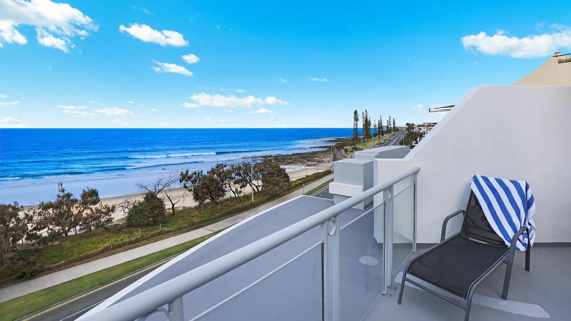 Resort Grand Palais Boolarong Beachside Apartments Alexandra Headland